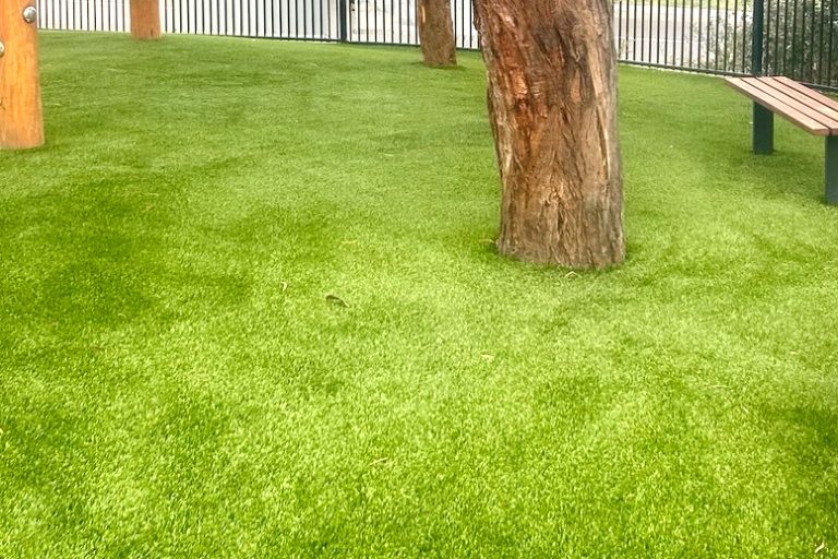 Aménagement paysager de l'herbe artificielle